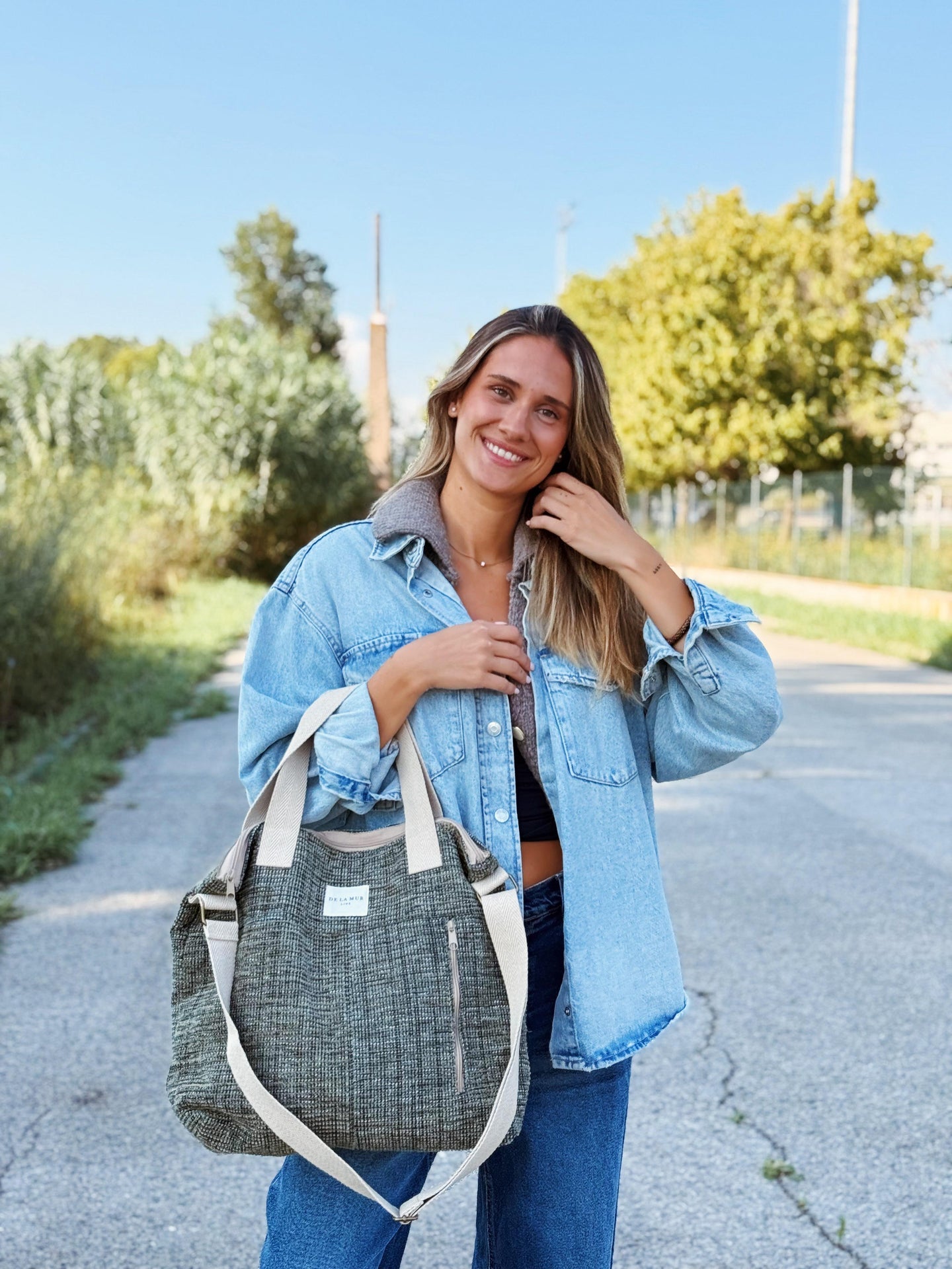 Große MUSA-Schultertasche