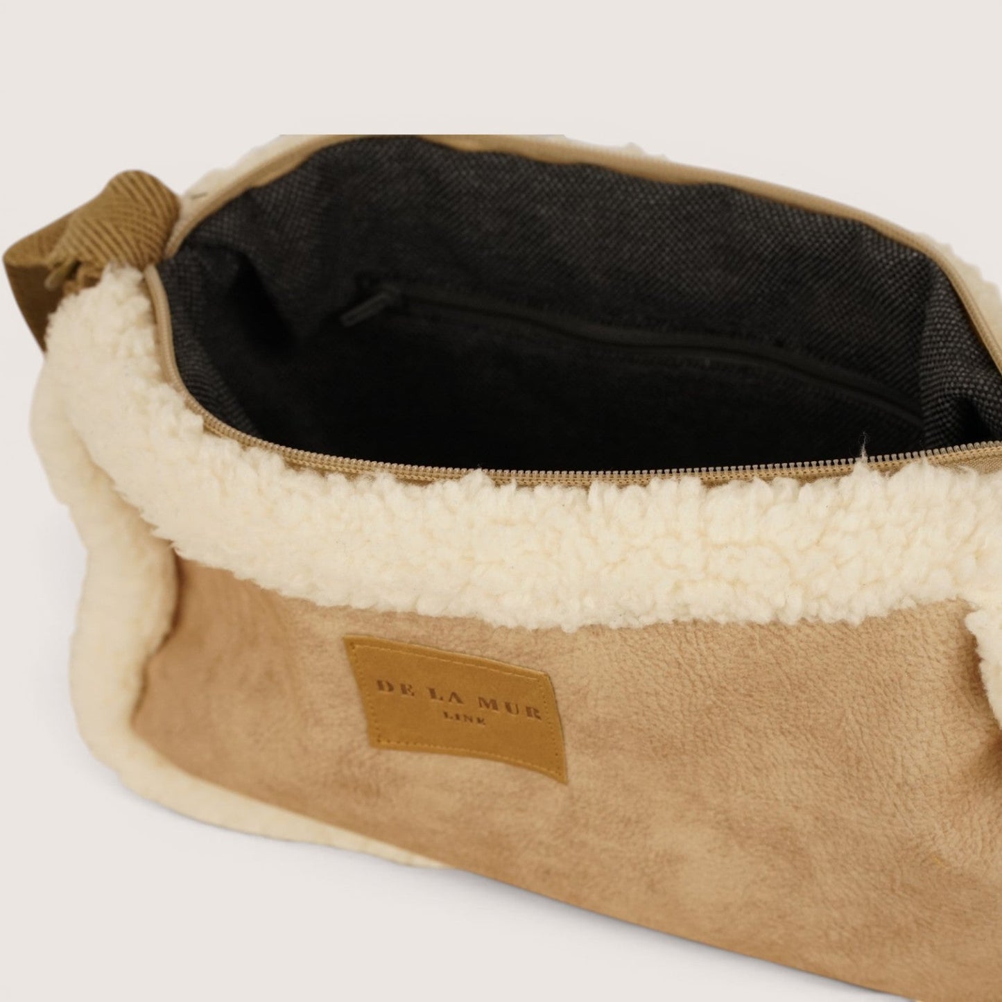 Umhängetasche Klein Limited Edition CIPRIA