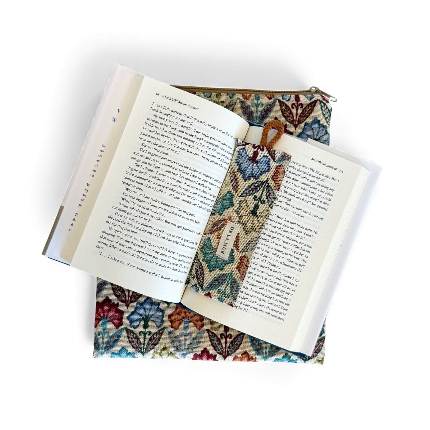 Buchcover mit Lesezeichen FLORA