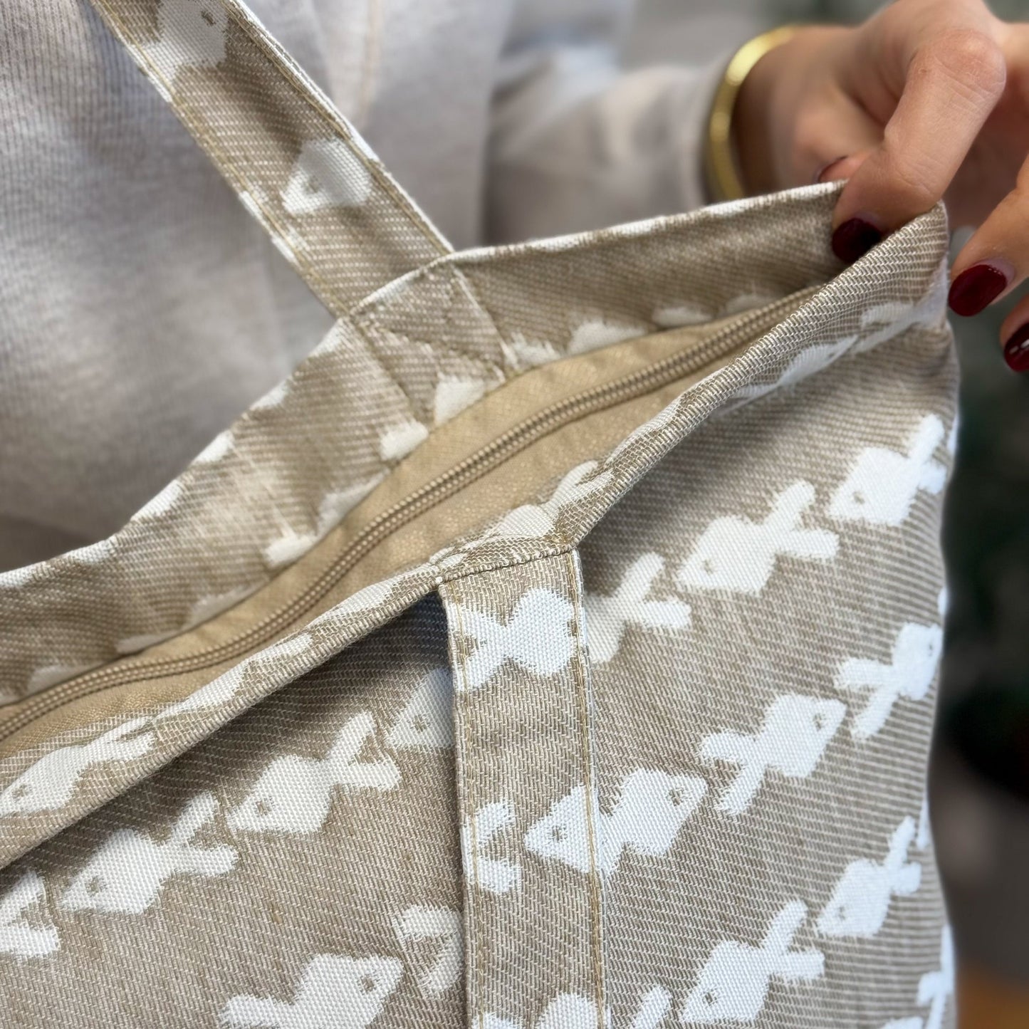 Große Einkaufstasche mit Reißverschluss PESC