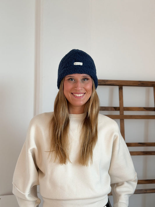 Muts, wintermuts De La Mur Line, bijpassende Teddy Sjaals, marineblauw