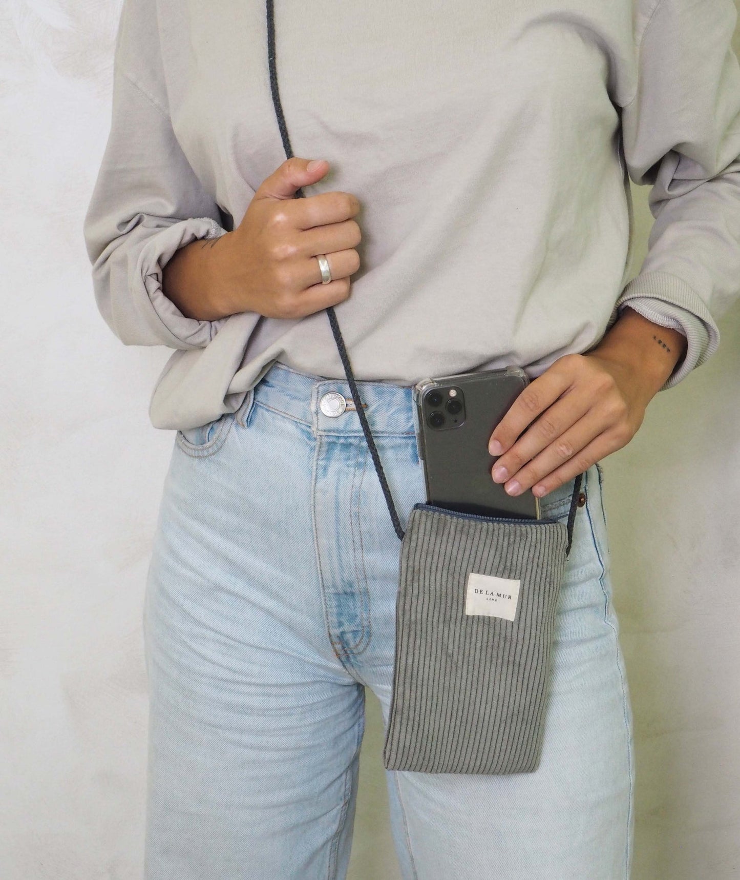 Telefoontasje klein Rib ASH
