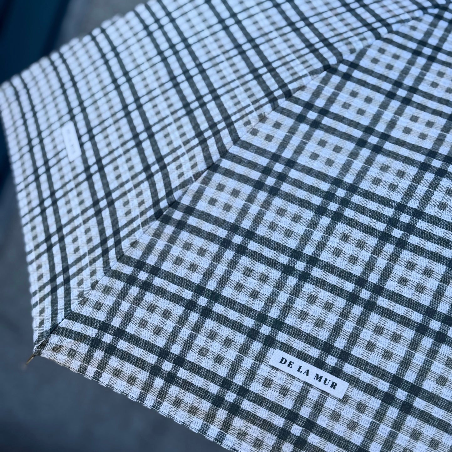 Geschenkset LIAN – Rüschentasche und Regenschirm